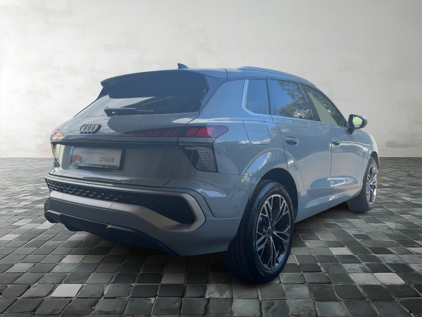 Bild über Audi Q3 SUV TDI 110 kW S tronic - für weitere Informationen kontaktieren Sie den Audi Partner