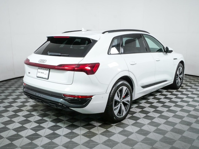 2024 Audi Q8 e-tron