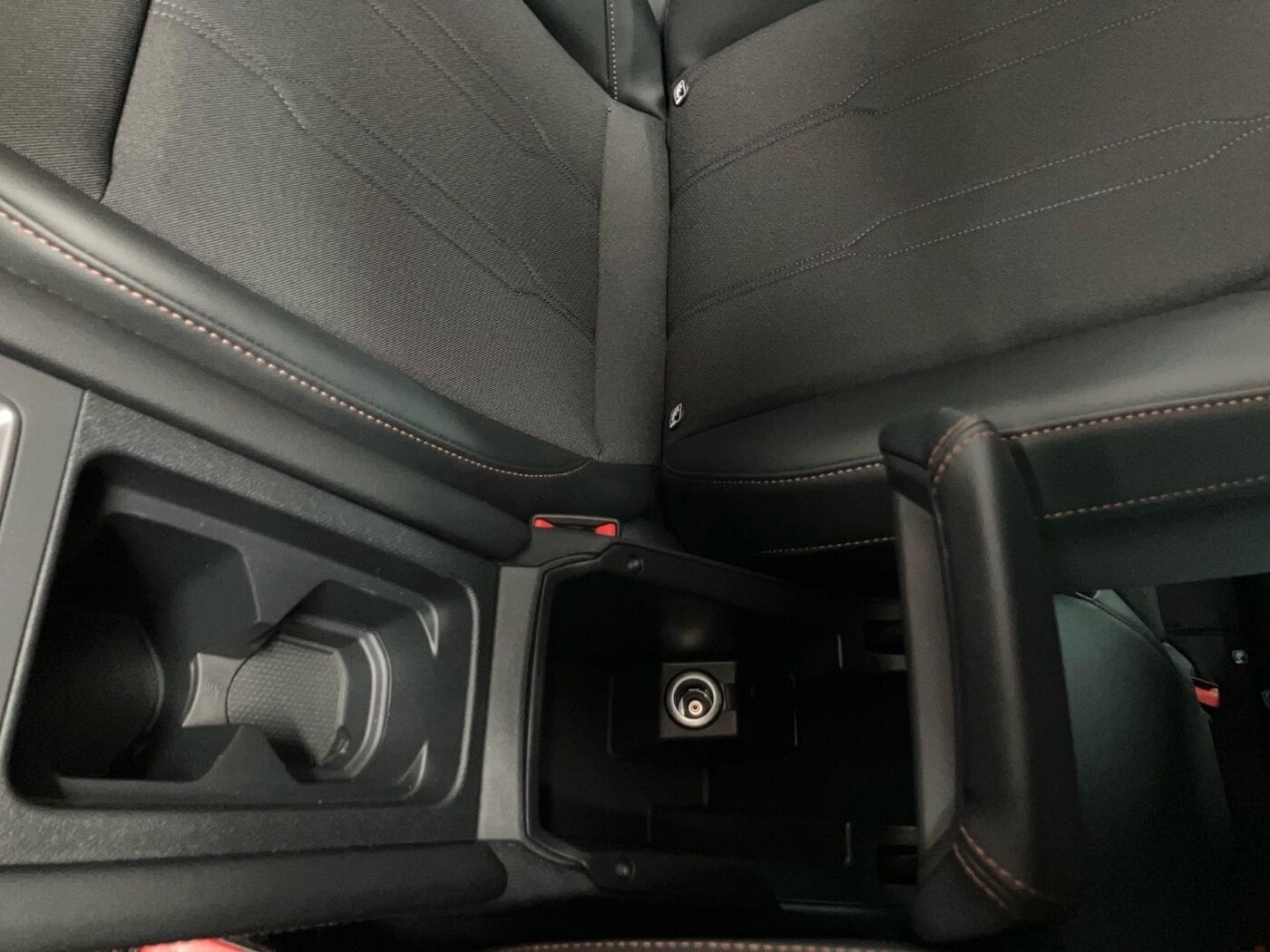 CUPRA Formentor 1.5 eTSI DSG 110 kW (150 CV) — photo 18