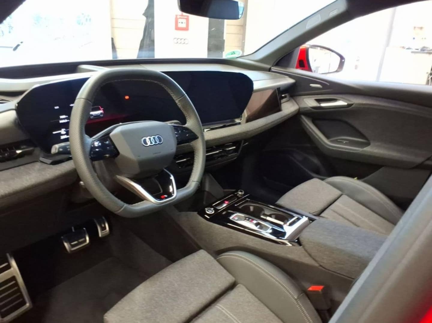 Bild über Audi Q6 Sportback e-tron e-tron quattro - für weitere Informationen kontaktieren Sie den Audi Partner
