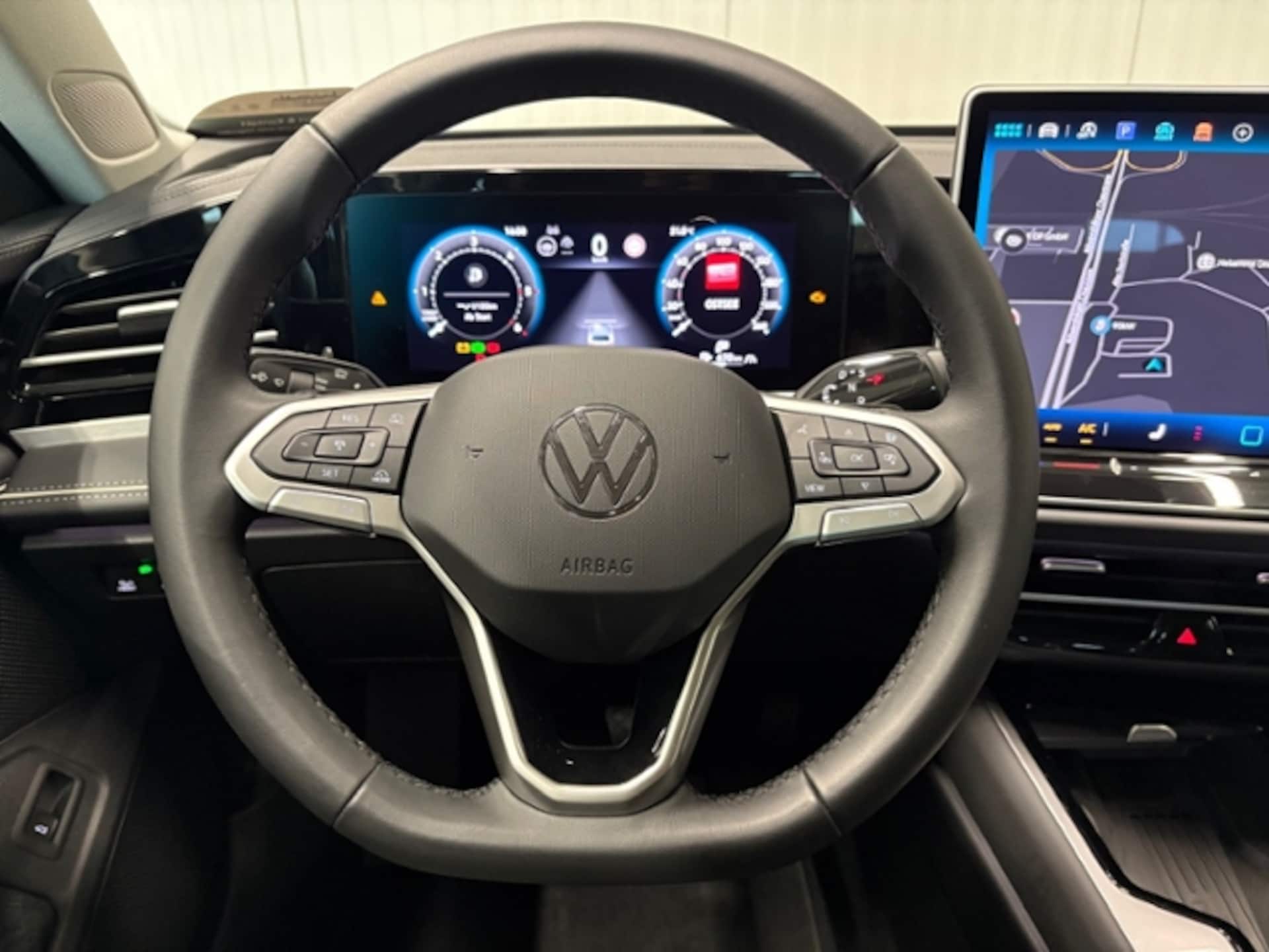 Volkswagen Passat Elegance