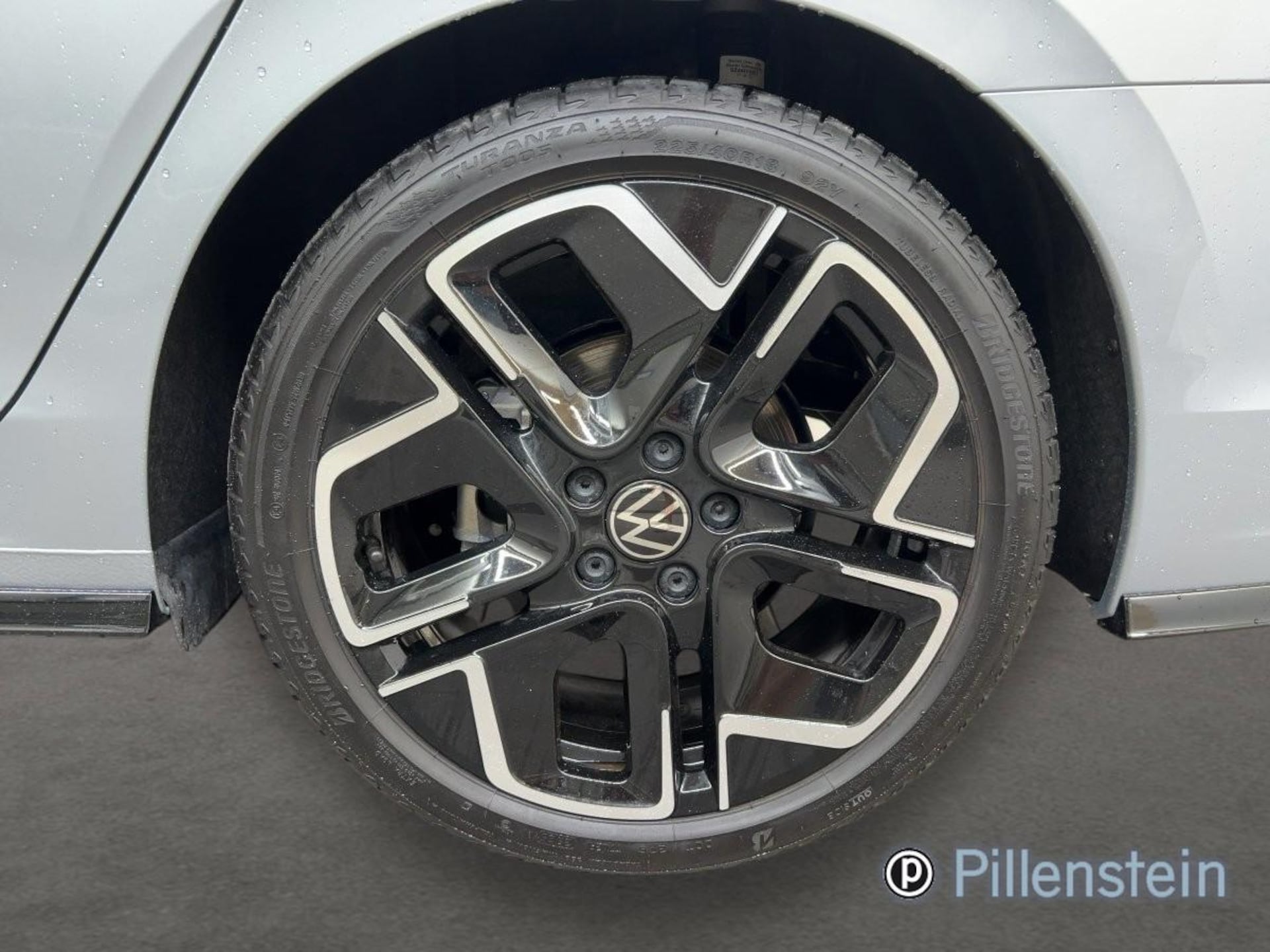 Volkswagen Golf Variant R-Line