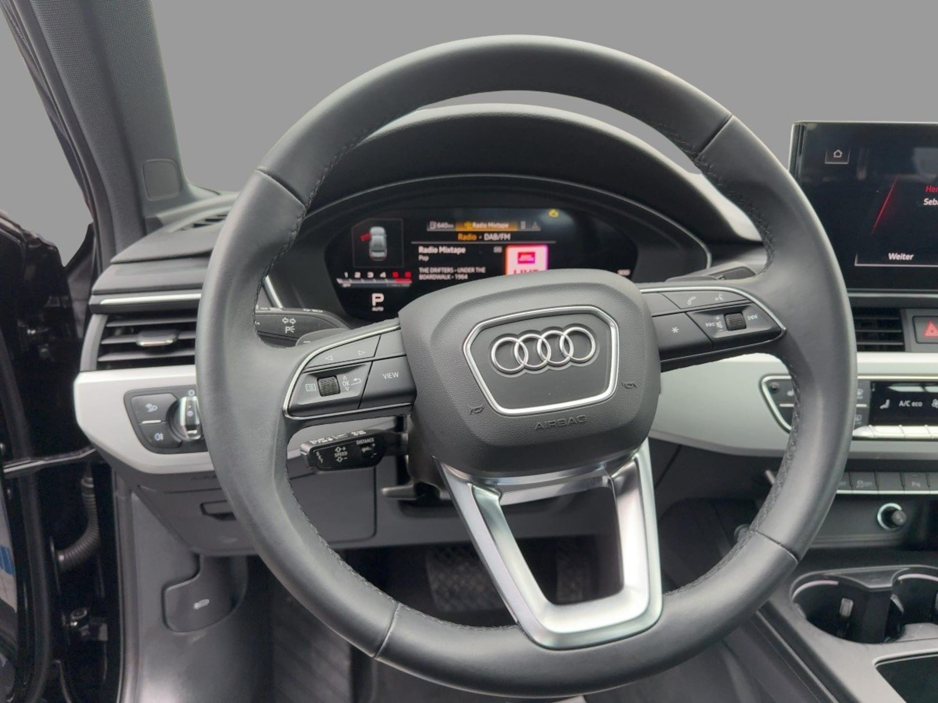 Audi A4 Limousine