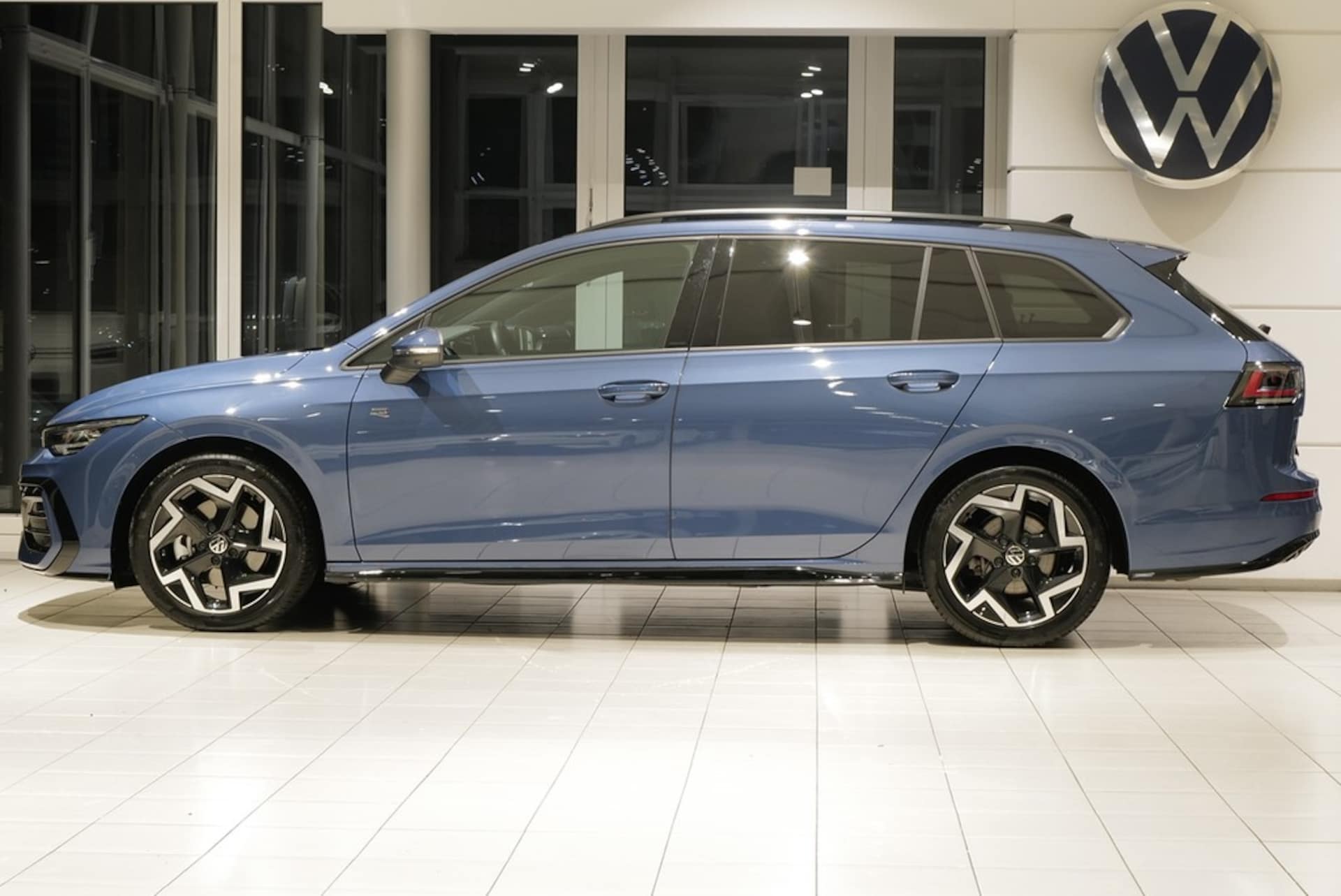 Volkswagen Golf Variant R-Line