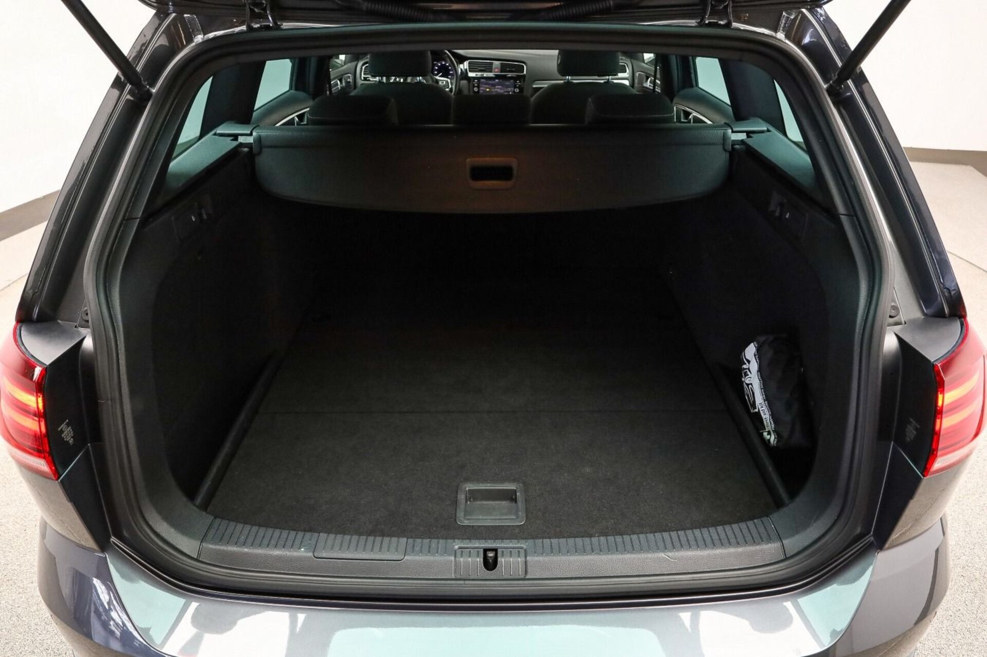 Volkswagen Golf Variant R-Line