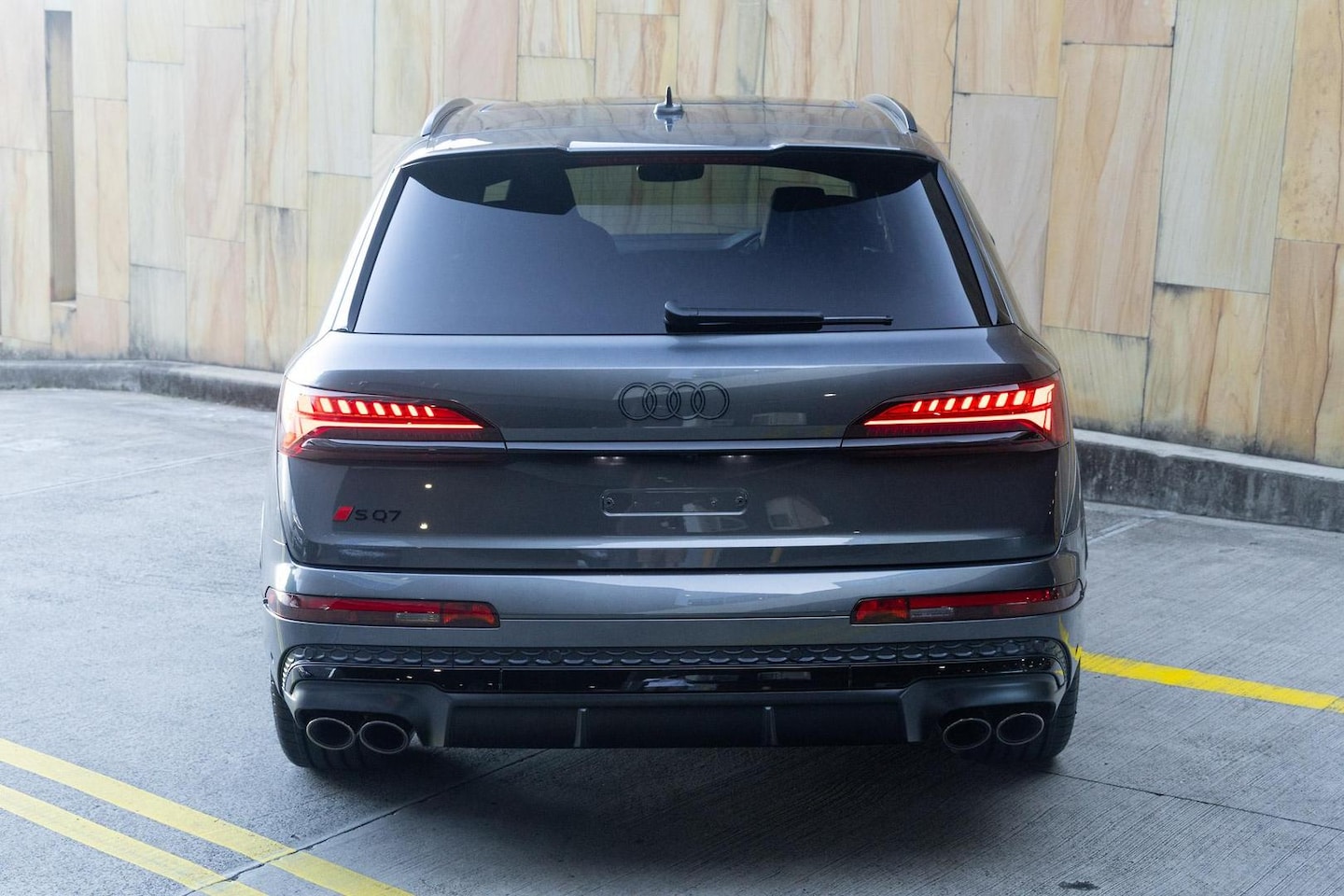 Image about Audi SQ7 SUV TFSI quattro tiptronic