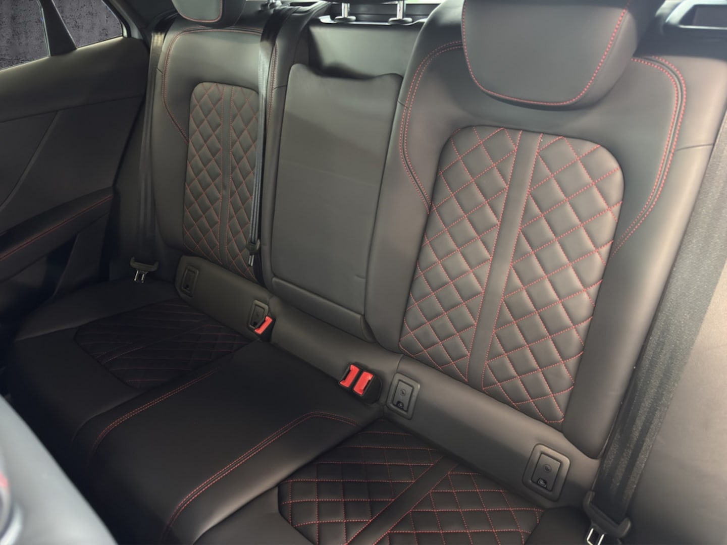 Bild über Audi Q2 S line 35 TFSI S tronic - für weitere Informationen kontaktieren Sie den Audi Partner