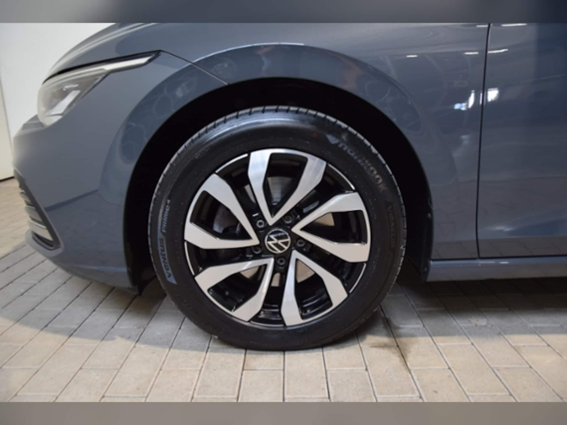 Volkswagen Golf Active