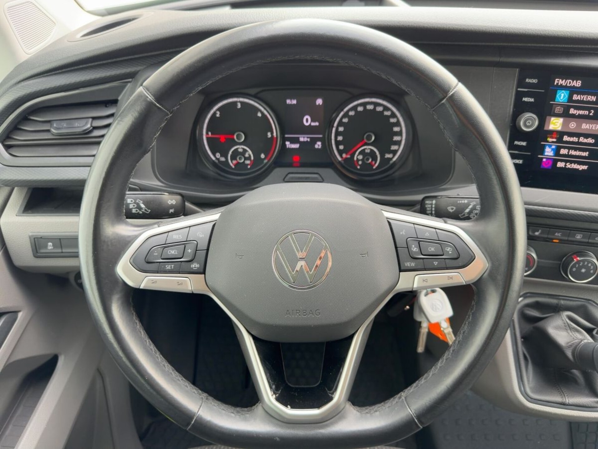 Volkswagen T6.1 Transporter Kombi kurzer Radstand