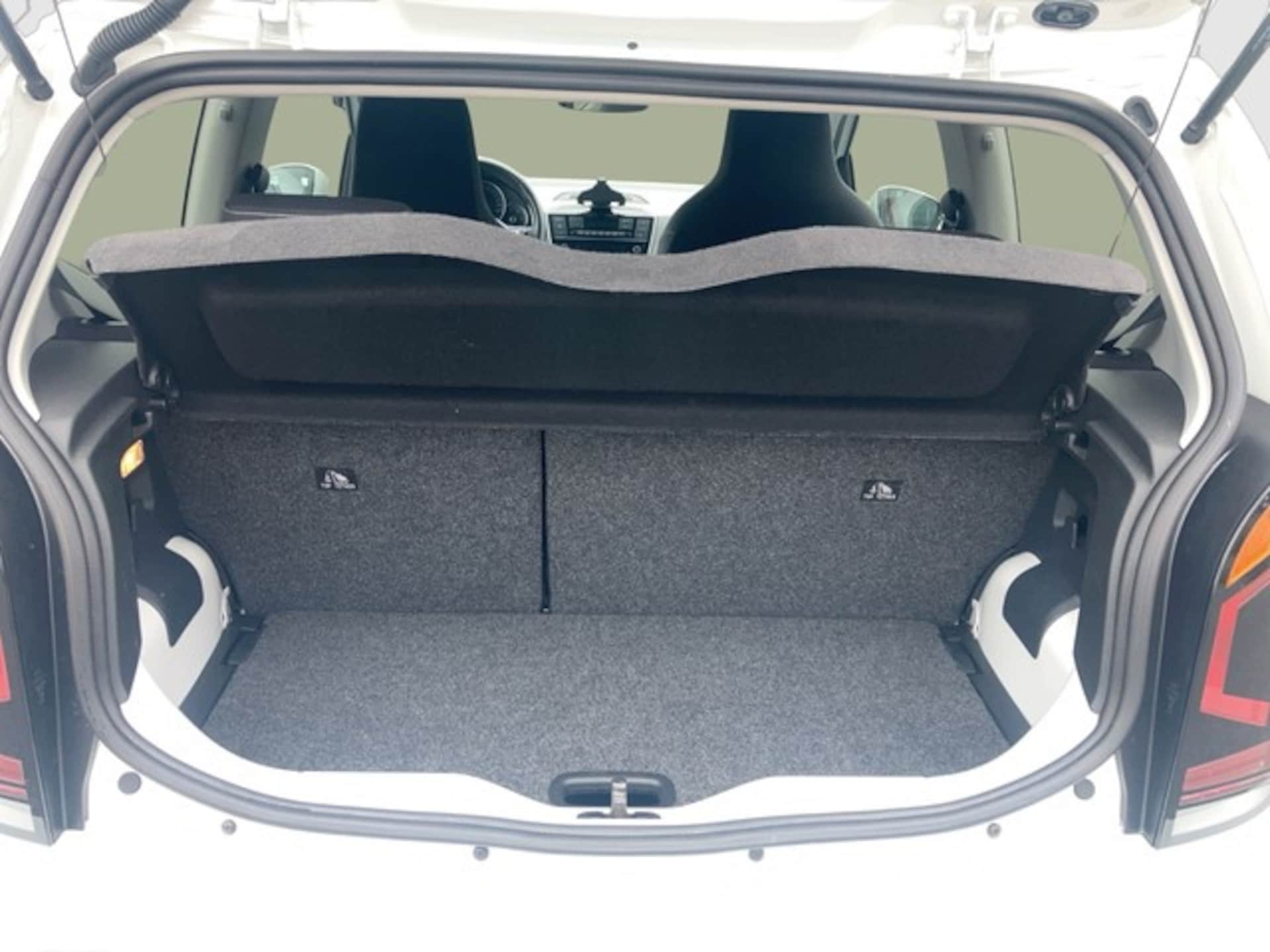 Volkswagen up! ACTIVE