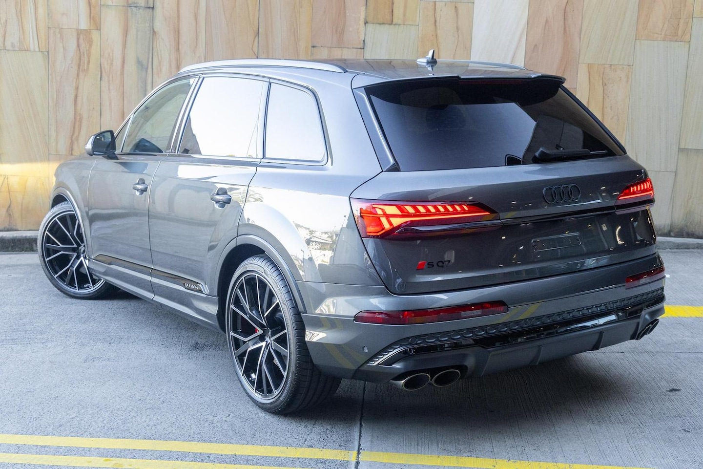 Image about Audi SQ7 SUV TFSI quattro tiptronic
