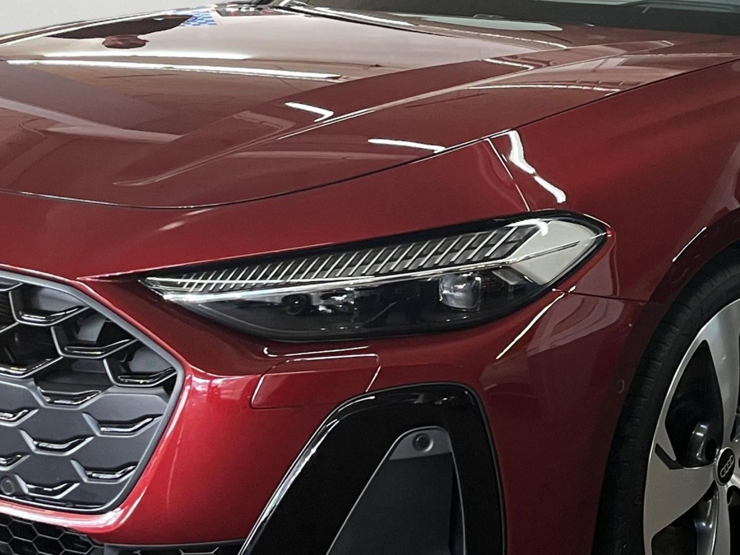 Bild über Audi S5 Limousine TFSI 270 kW S tronic - für weitere Informationen kontaktieren Sie den Audi Partner