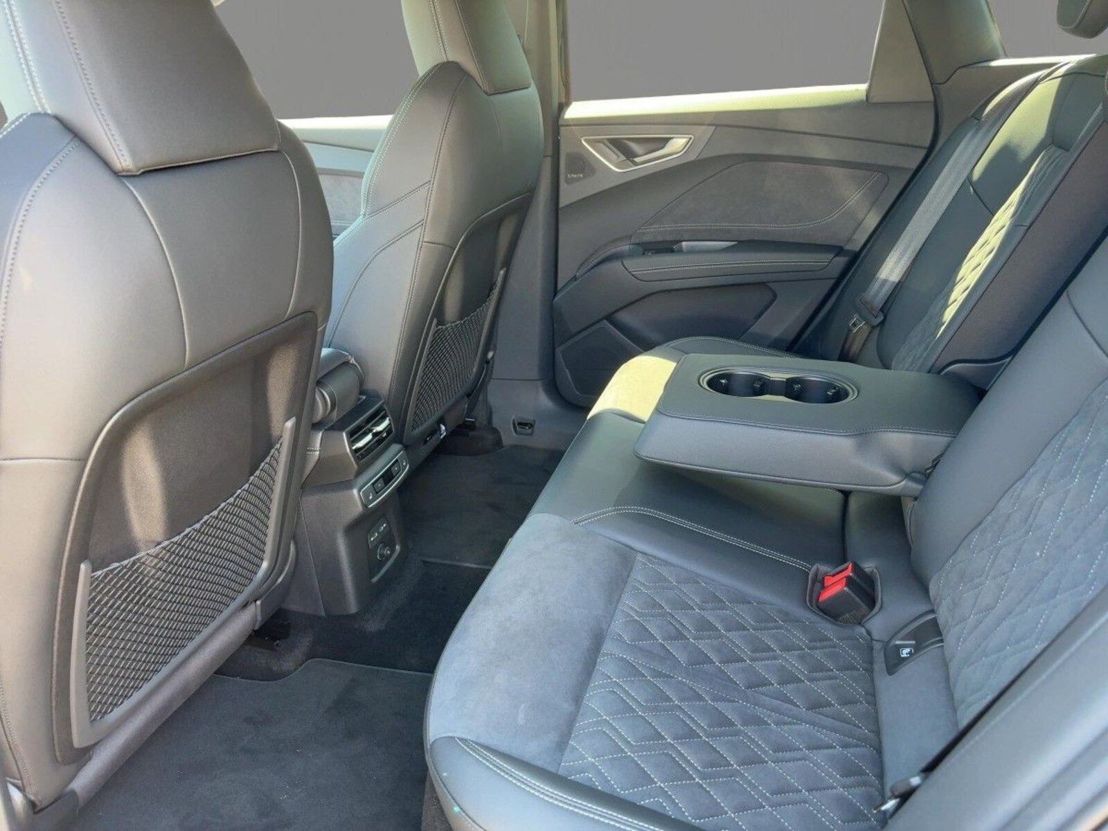 Audi Q4 e-tron – Bild 8