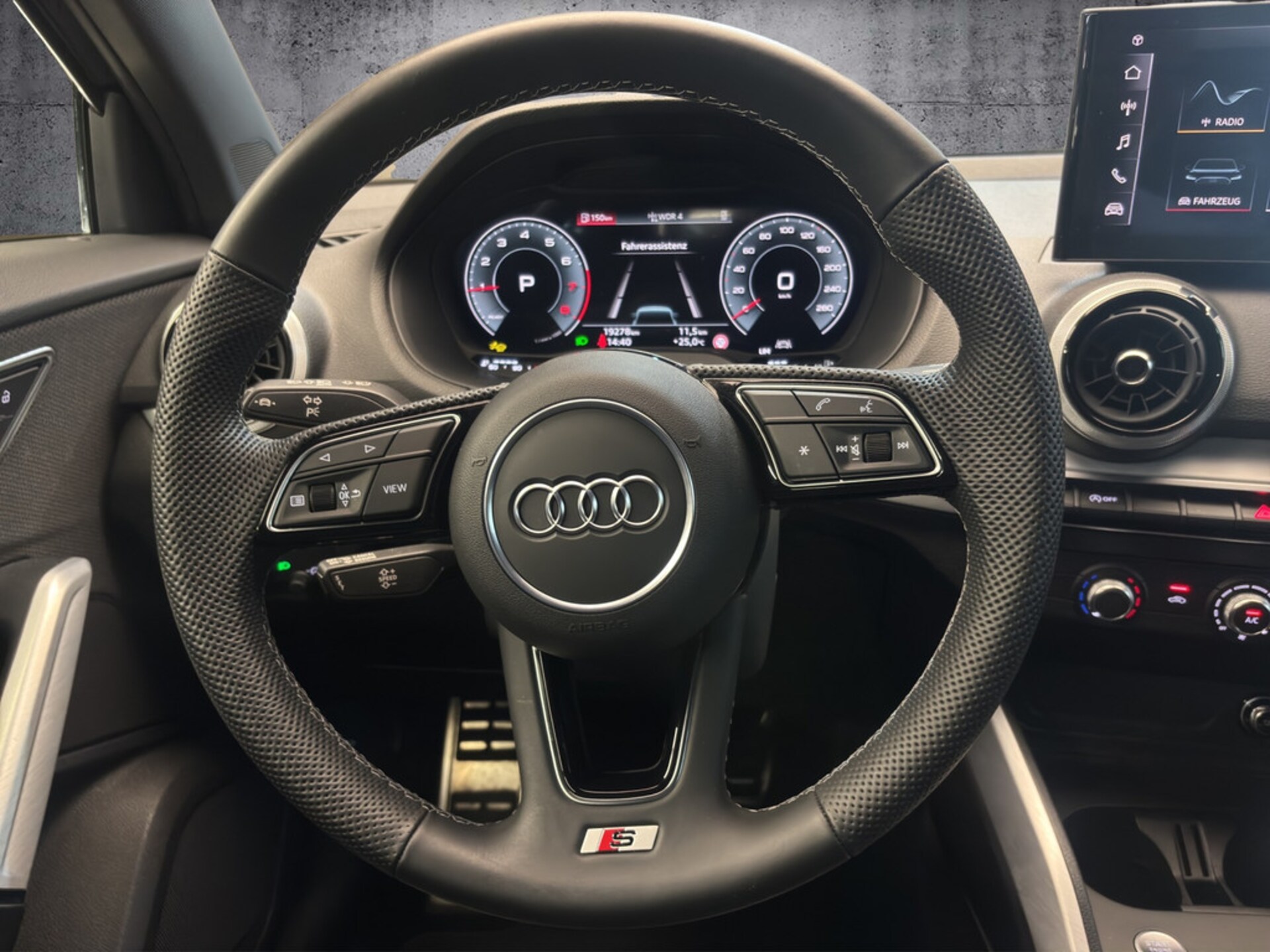 Audi Q2 S line