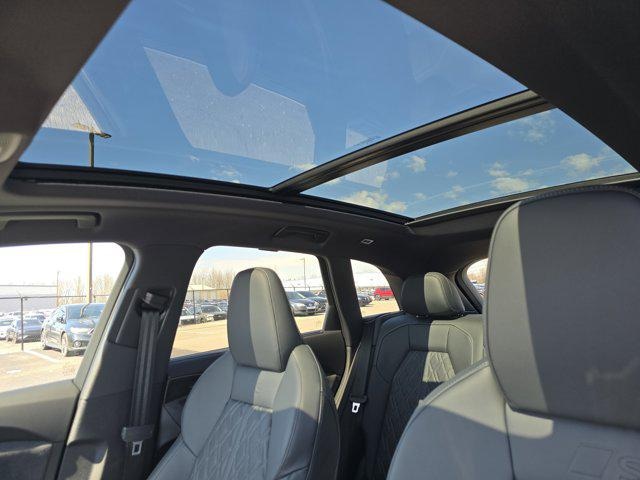 2026 Audi SQ5 Premium Plus - Photo 9