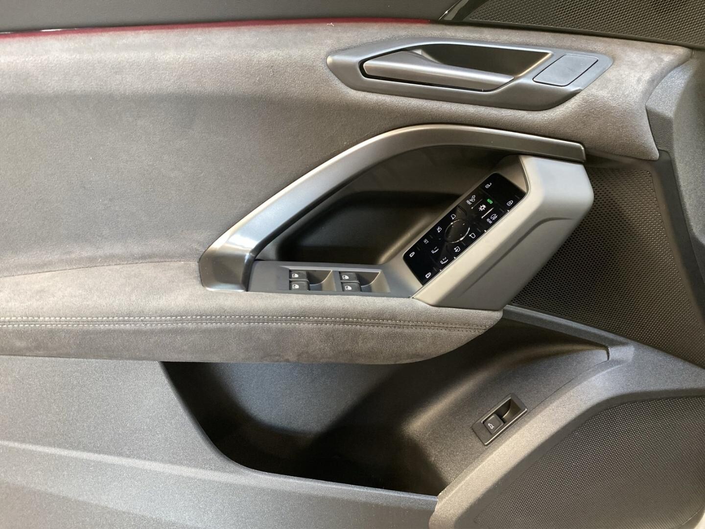 Bild über Audi Q5 Sportback TDI quattro 150 kW S tronic - für weitere Informationen kontaktieren Sie den Audi Partner