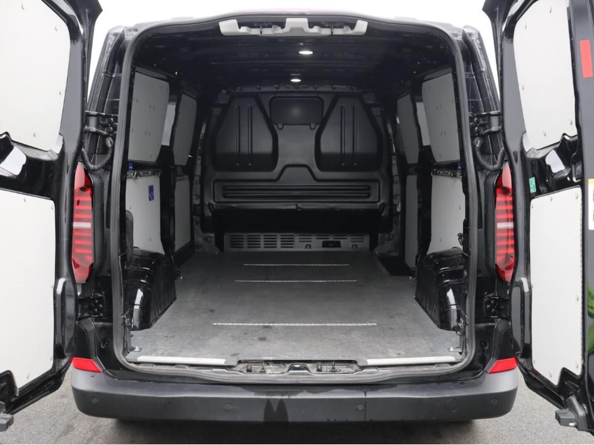 Volkswagen Transporter Kasten langer Radstand