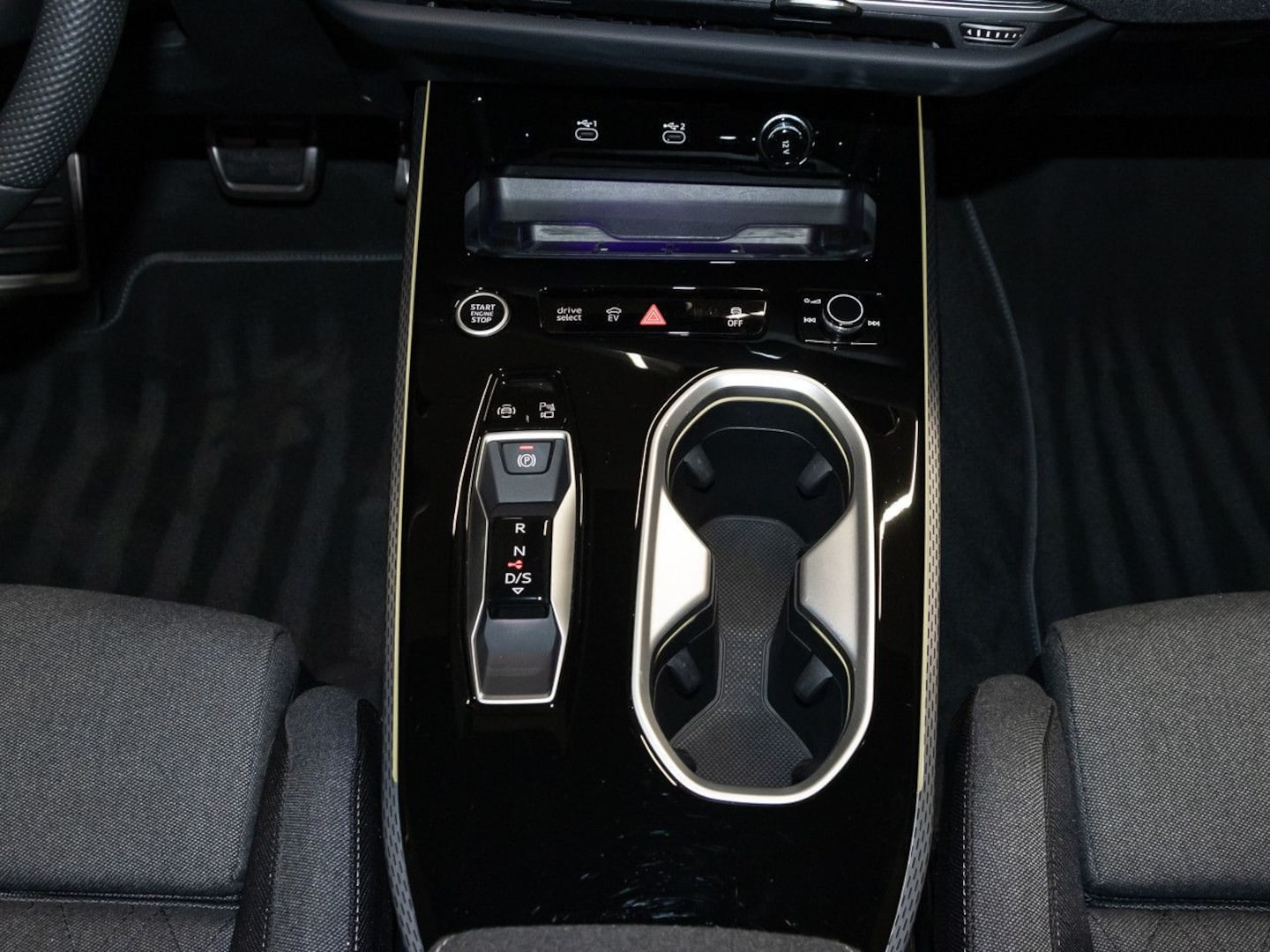 Bild über Audi A6 Avant e-hybrid e-hybrid quattro 220 kW S tronic - für weitere Informationen kontaktieren Sie den Audi Partner