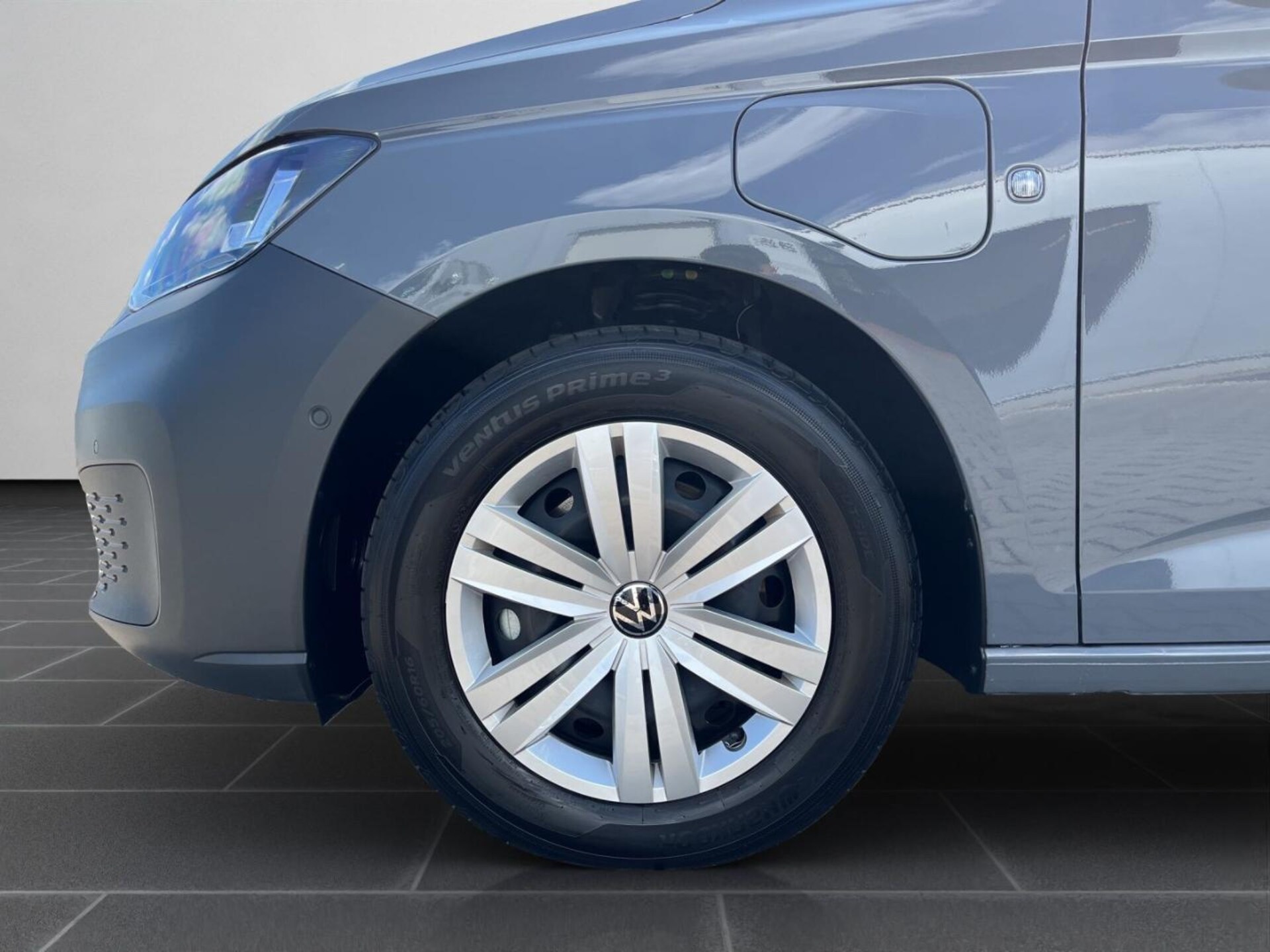 Volkswagen Caddy Basis-Modell