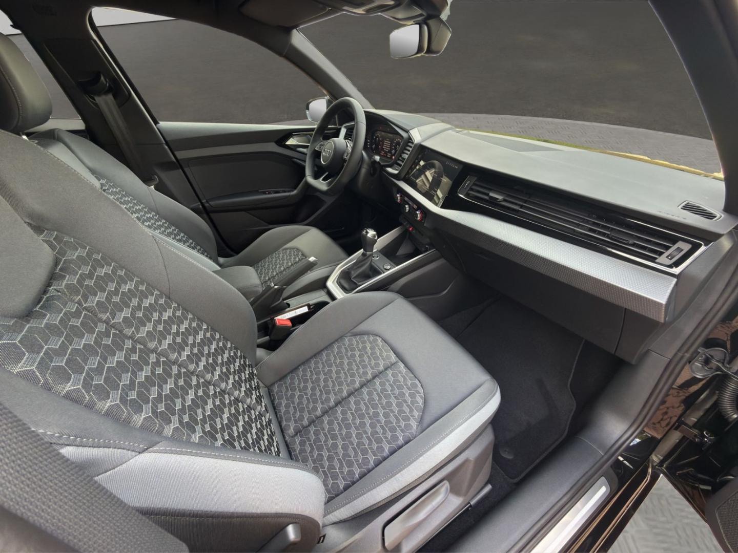 Bild über Audi A1 Sportback advanced 30 TFSI Schaltgetriebe - für weitere Informationen kontaktieren Sie den Audi Partner