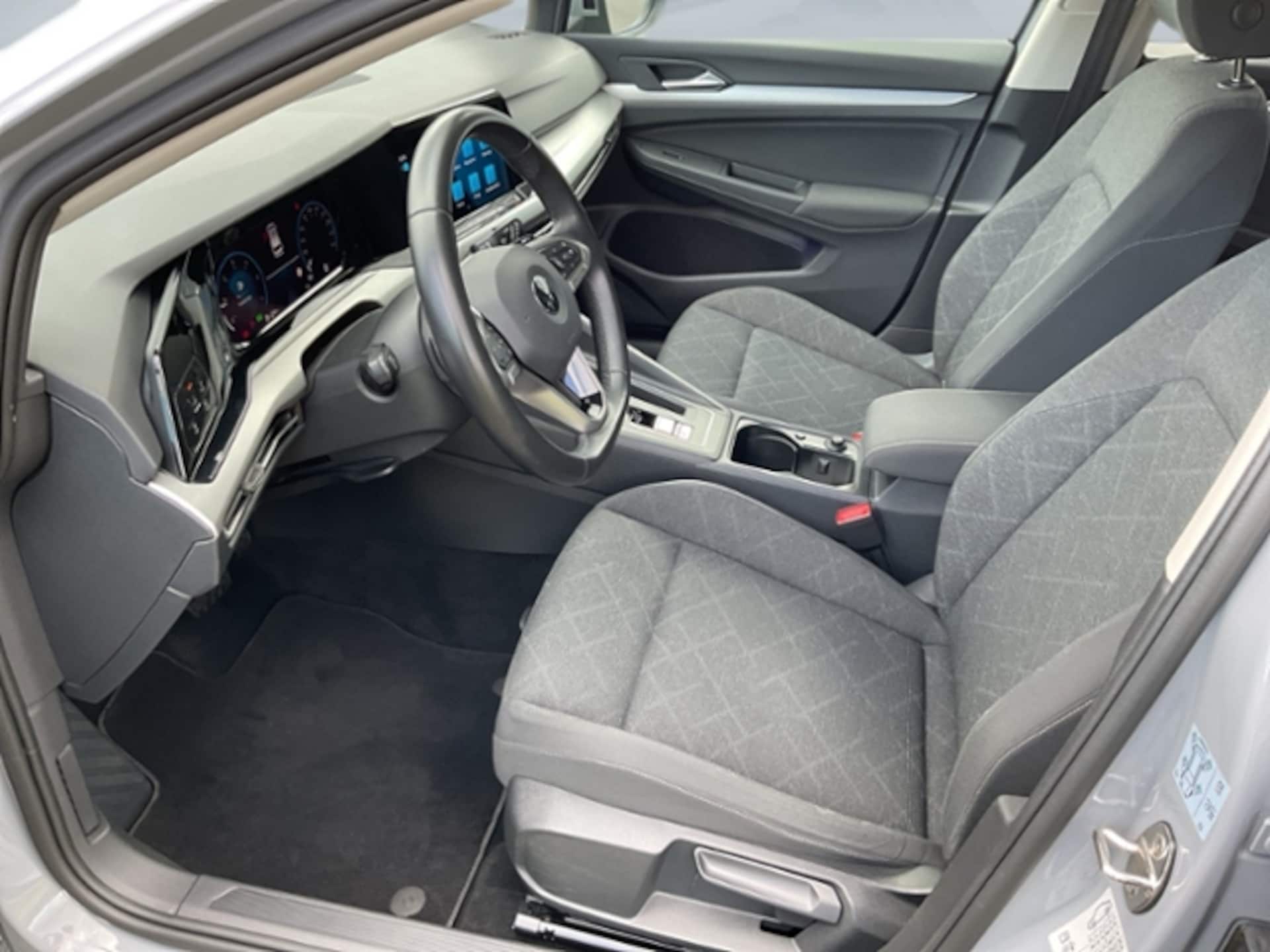 Volkswagen Golf Variant Life