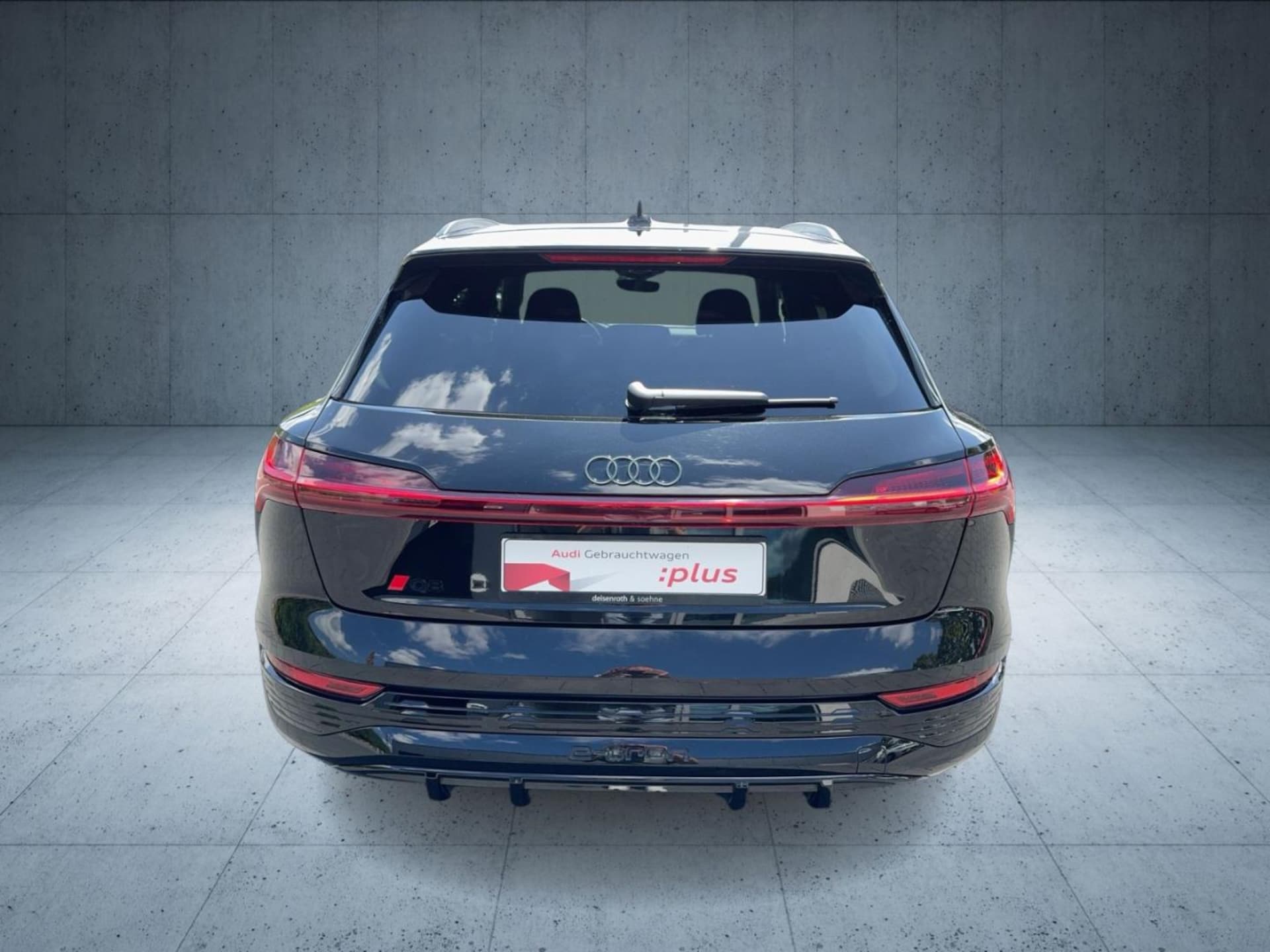 Audi Q8 e-tron S line