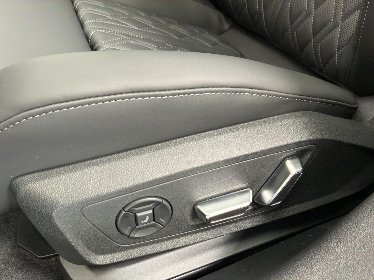 Bild über Audi A5 Avant e-hybrid e-hybrid quattro 270 kW S tronic - für weitere Informationen kontaktieren Sie den Audi Partner