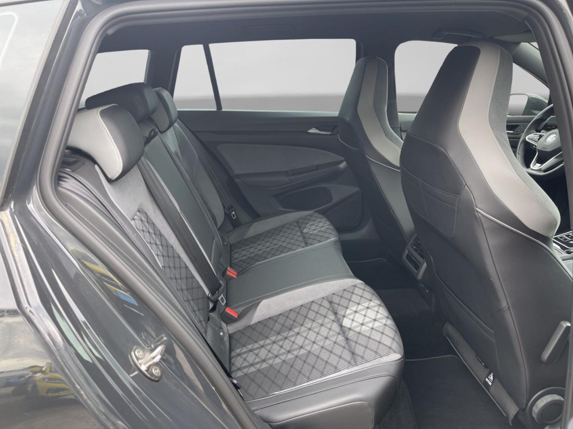 Volkswagen Golf Variant R-Line