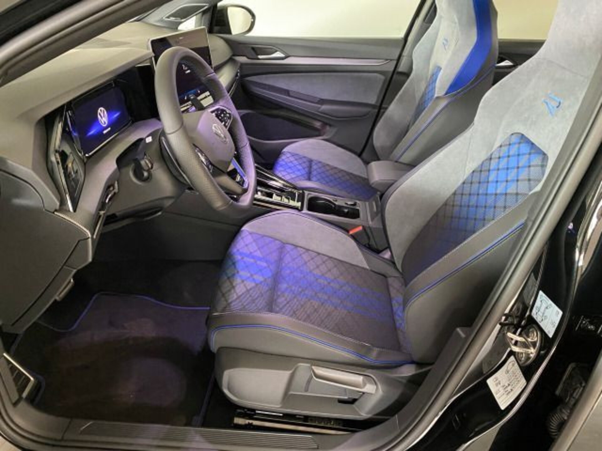 Volkswagen Golf Variant R