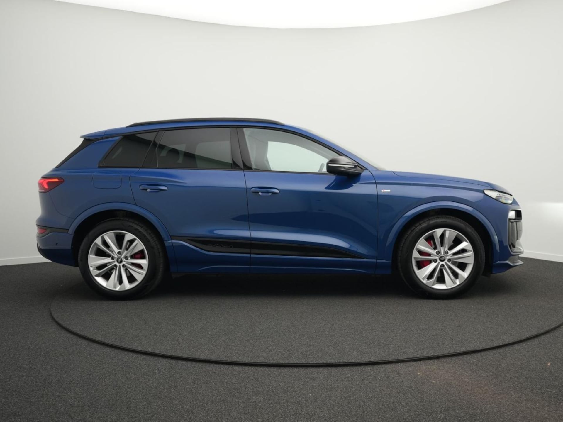 Audi Q6 SUV e-tron