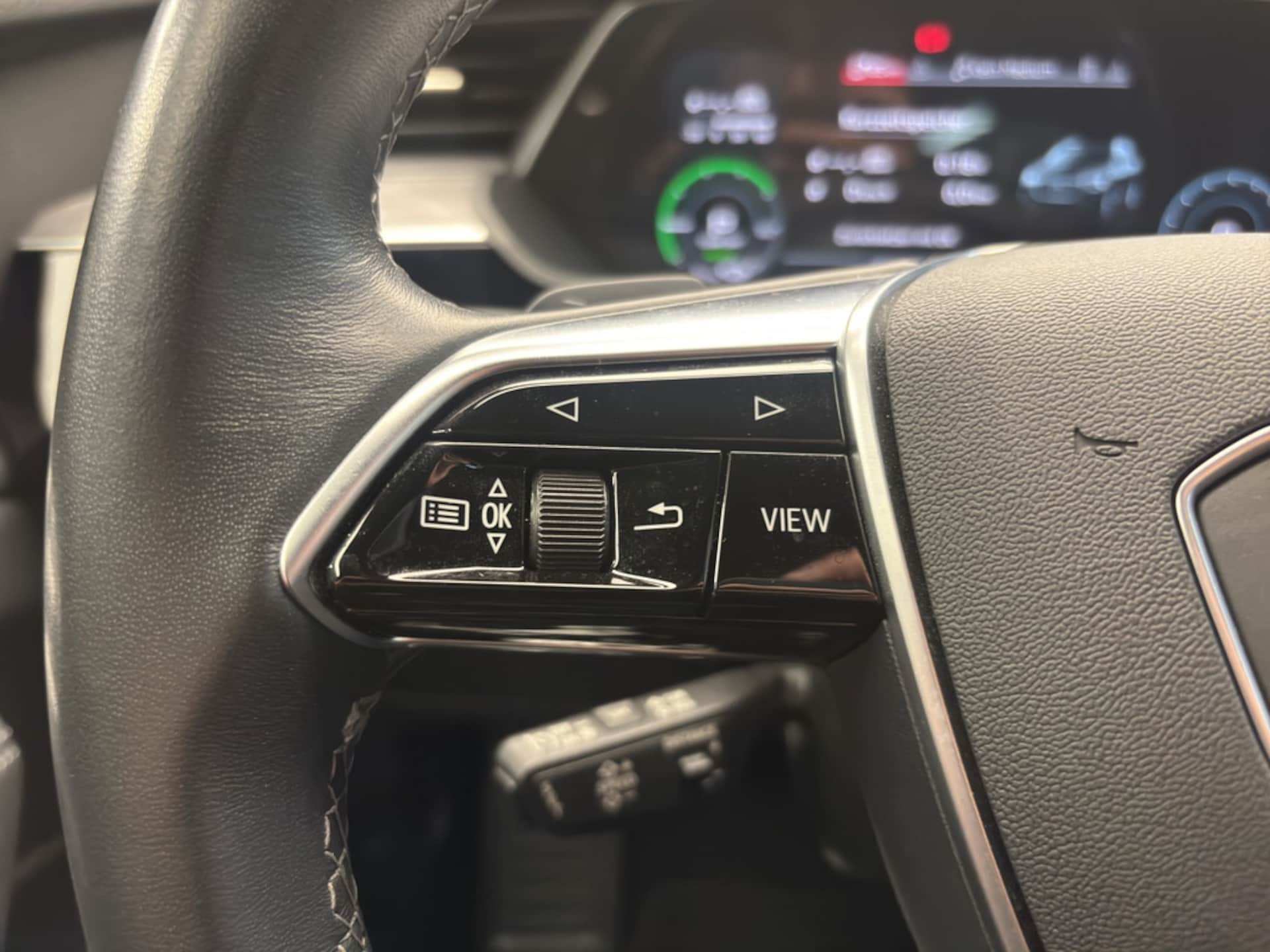 Audi Q8 e-tron S line