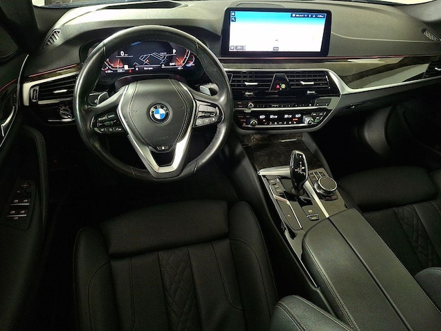 2023 BMW 530