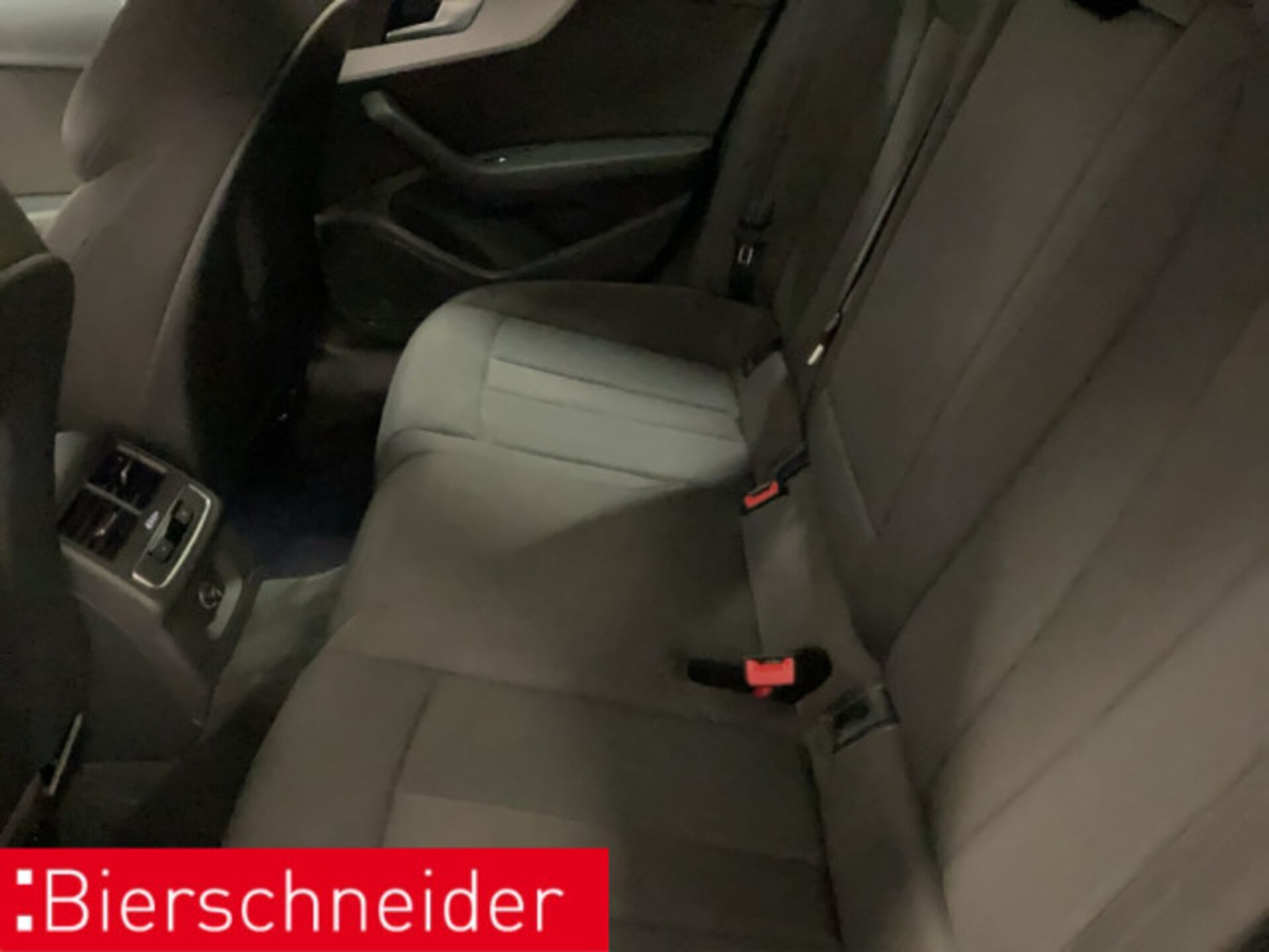 Audi A4 Avant S line