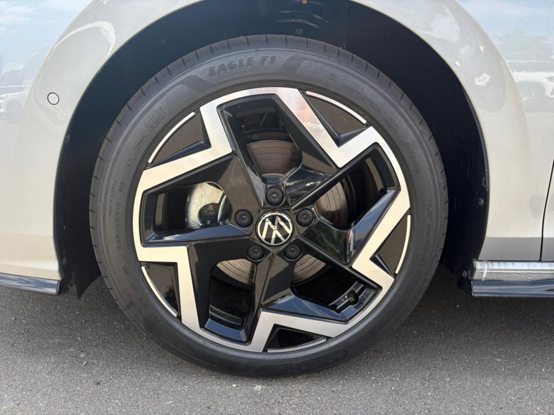 Volkswagen Golf R-Line