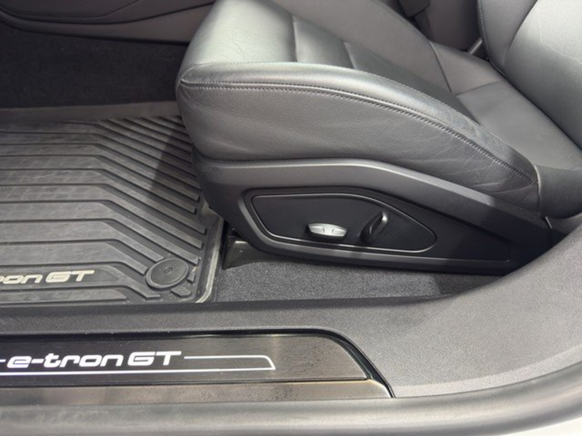 Audi e-tron GT quattro
