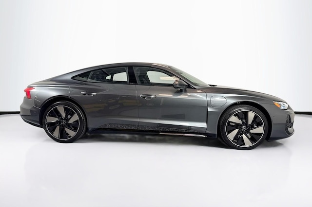 2025 Audi RS e-tron GT performance