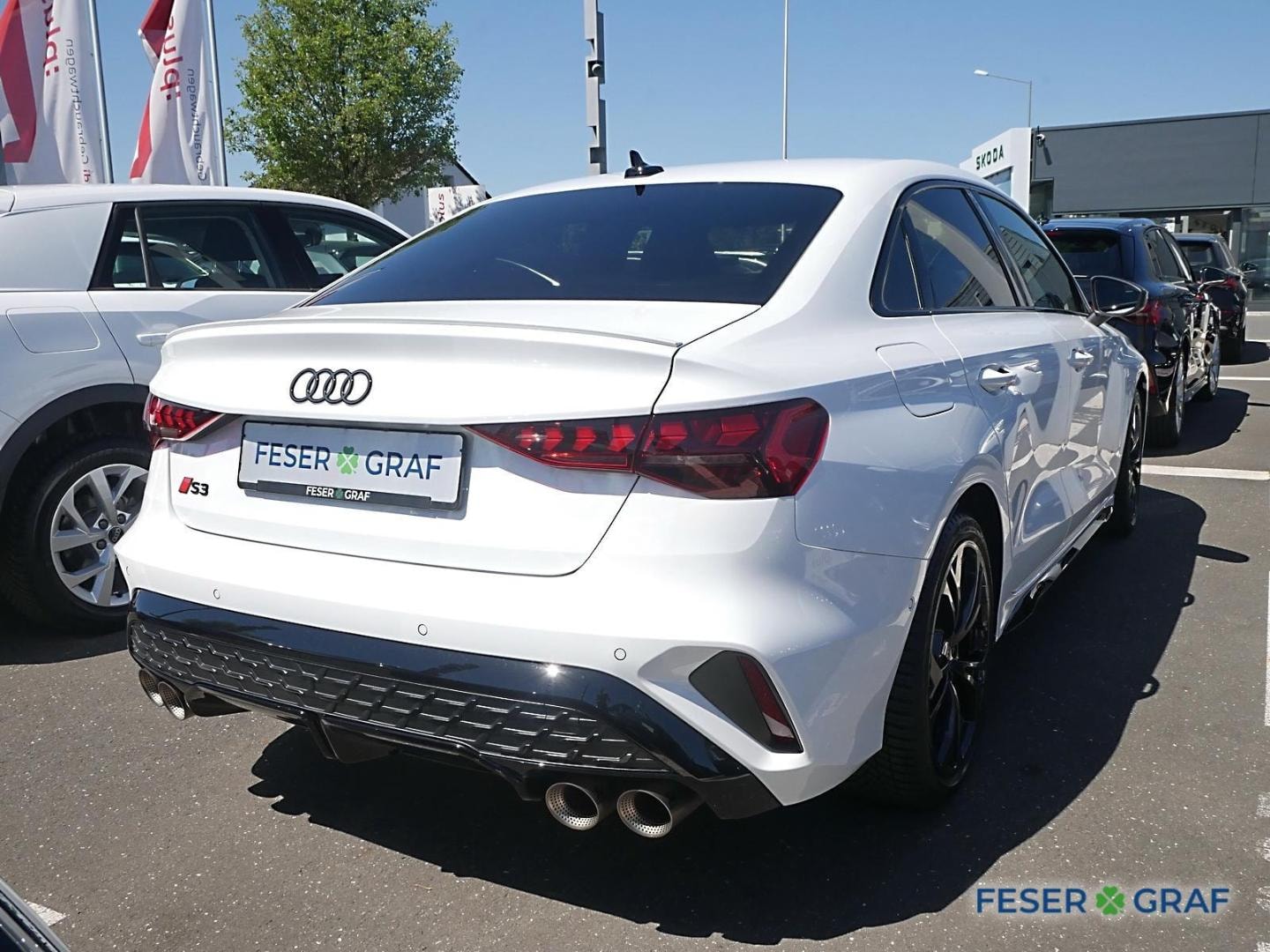 Bild über Audi S3 Limousine TFSI quattro S tronic - für weitere Informationen kontaktieren Sie den Audi Partner
