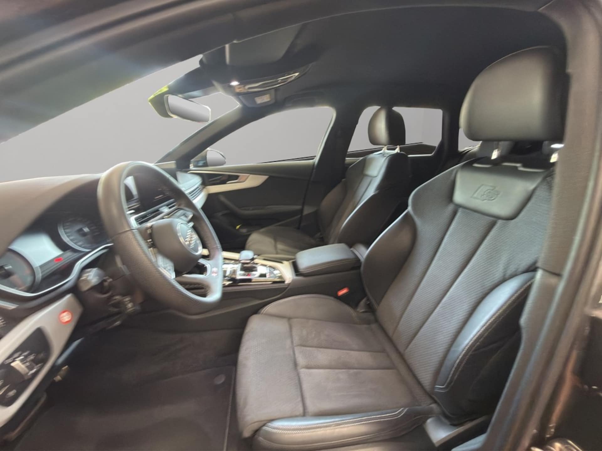 Audi A4 Avant S line