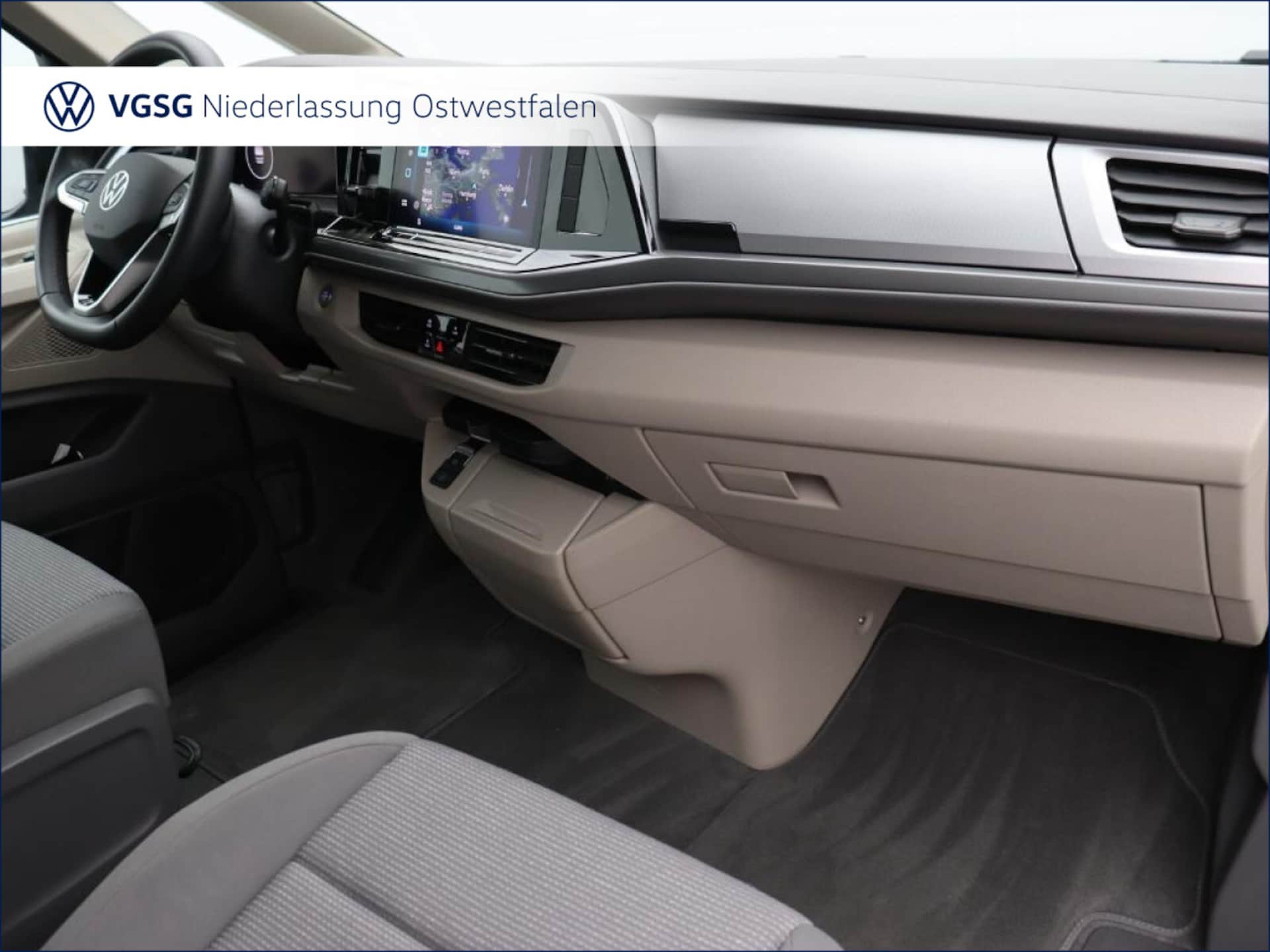 Volkswagen Multivan Langversion Basis-Modell