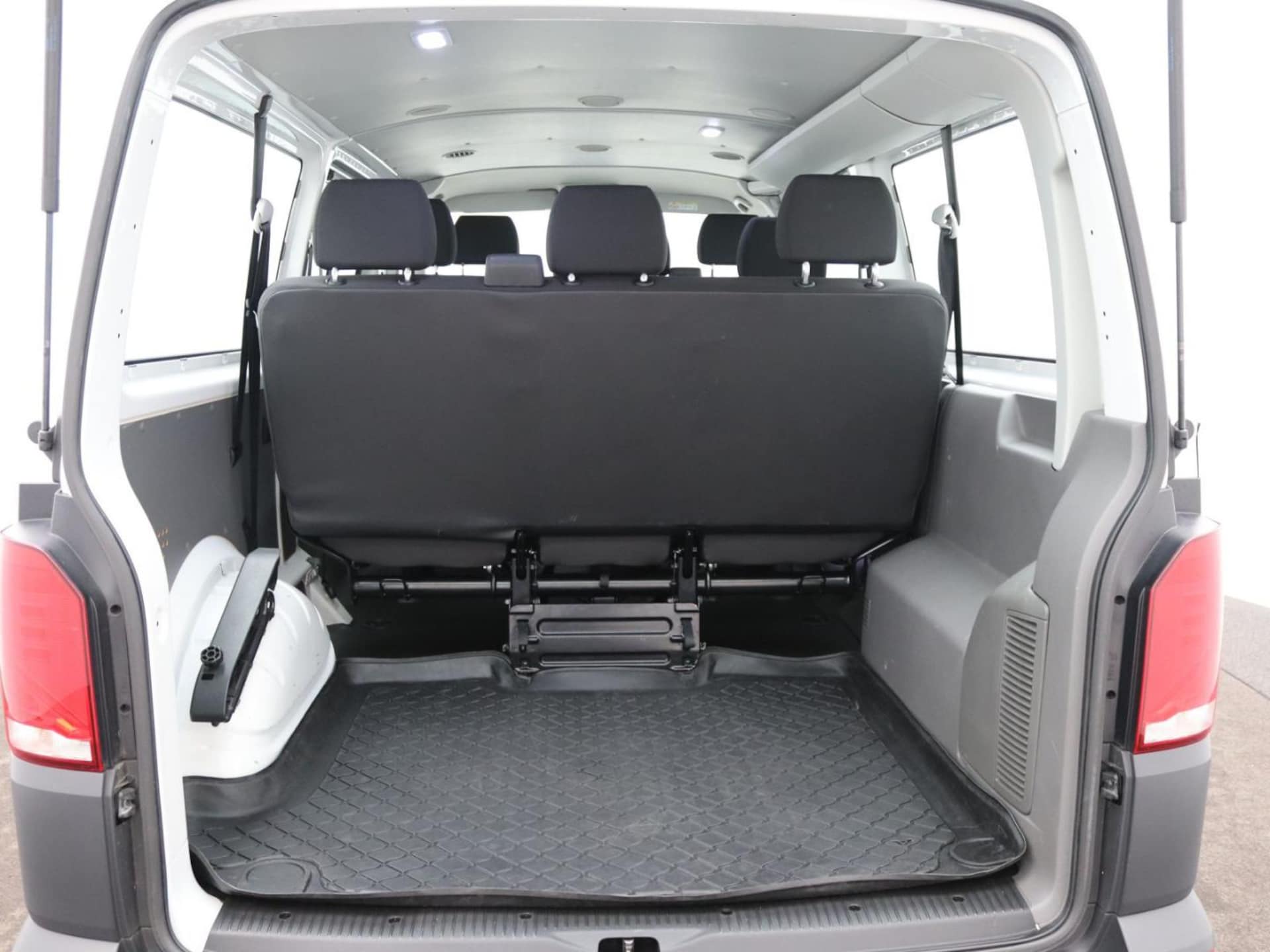 Volkswagen T6.1 Transporter Kombi langer Radstand