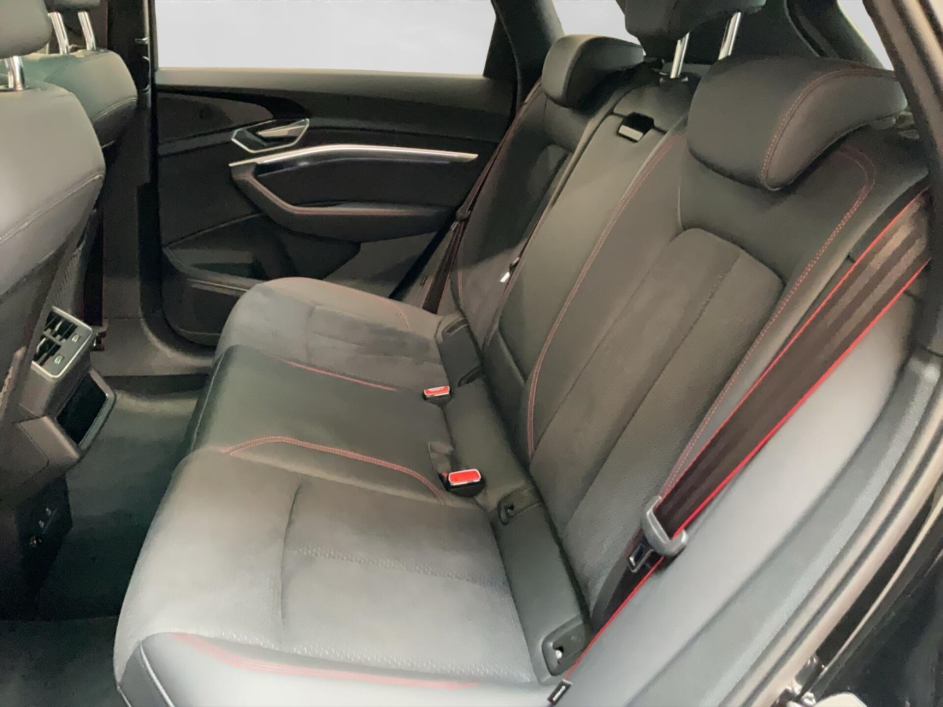 Audi Q8 e-tron S line