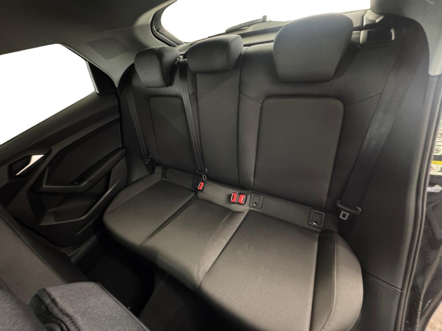 Bild über Audi A1 Sportback advanced 30 TFSI Schaltgetriebe - für weitere Informationen kontaktieren Sie den Audi Partner