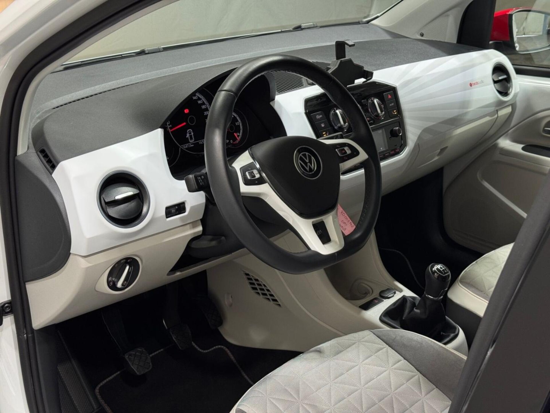 Volkswagen up! beats