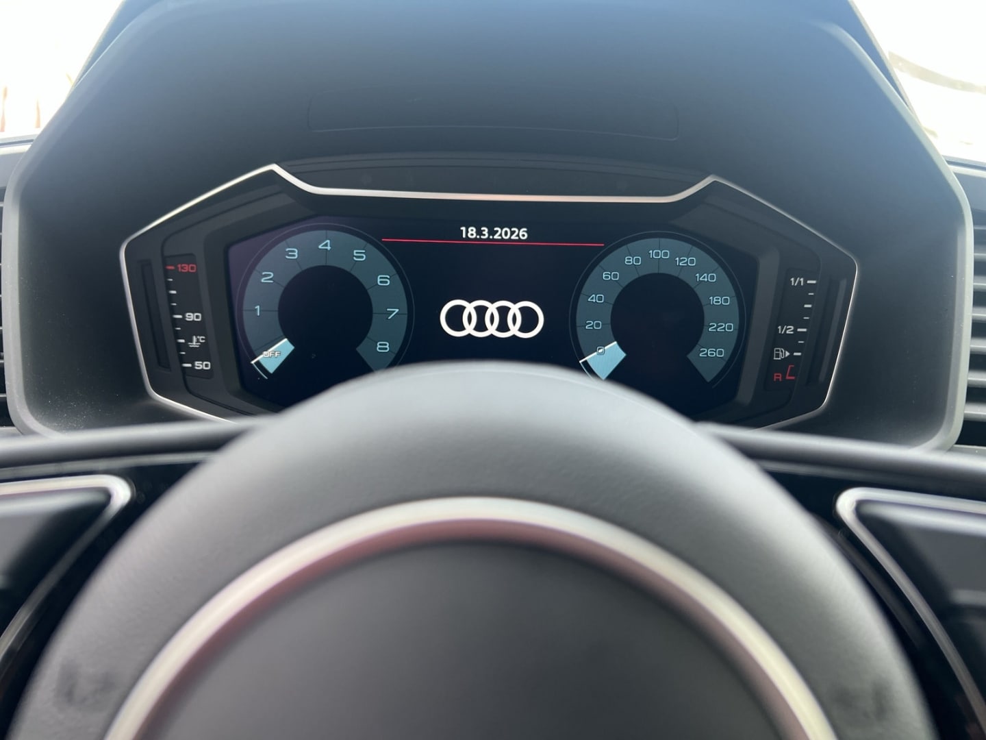 Bild über Audi A1 allstreet 30 TFSI S tronic - für weitere Informationen kontaktieren Sie den Audi Partner