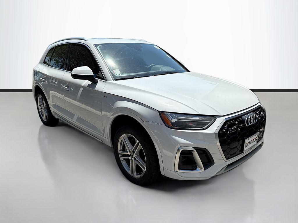 2023 Audi Q5 55 e Premium's photo