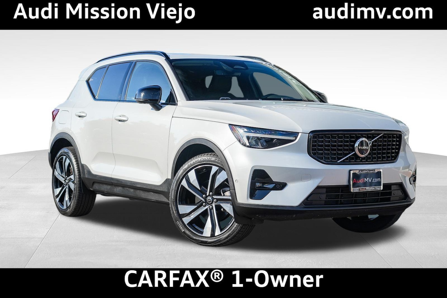 2025 Volvo XC40