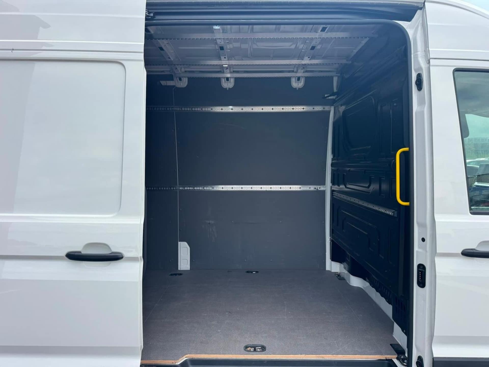 Volkswagen Crafter Kasten langer Radstand