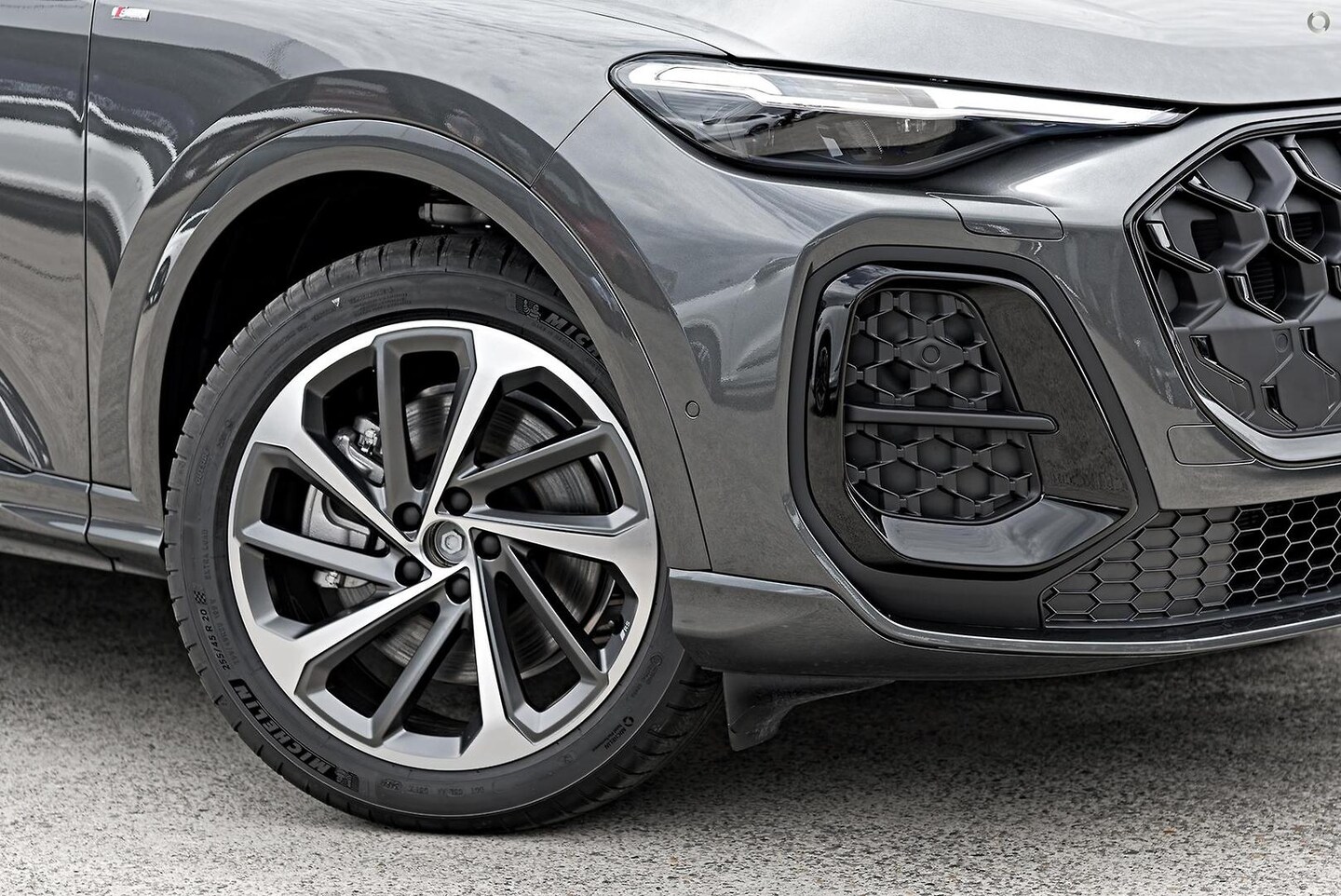 Image about Audi Q5 SUV TDI quattro 150 kW sport