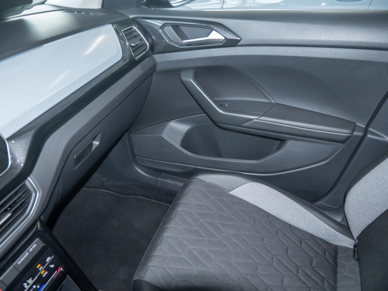 Volkswagen T-Cross – Bild 17