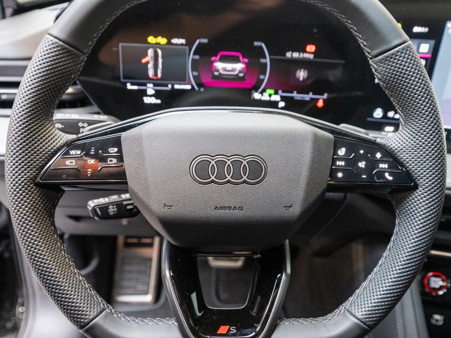 Bild über Audi Q5 Sportback TDI quattro 150 kW S tronic - für weitere Informationen kontaktieren Sie den Audi Partner